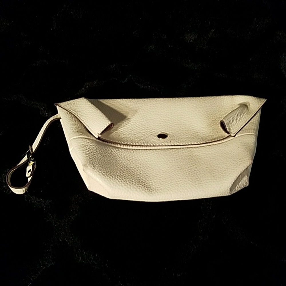 Steve Madden small size clutch